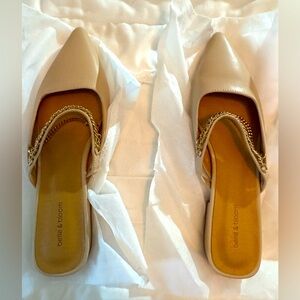 Belle & Bloom On the Go Leather Flats Sand, Size 7, Like New with Box